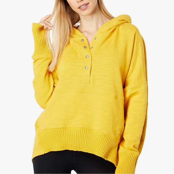 Free People Sweaters - ❗️FINAL❗️ 🆕 FREE PEOPLE Movement Solid Honey Dove Pullover 🔴